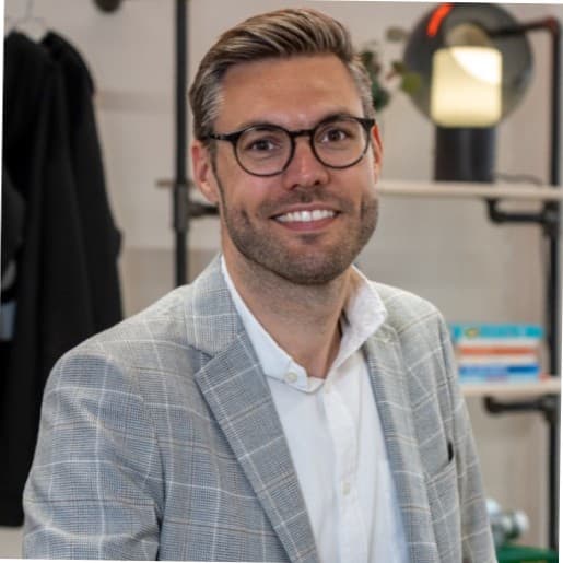 Simon Schou